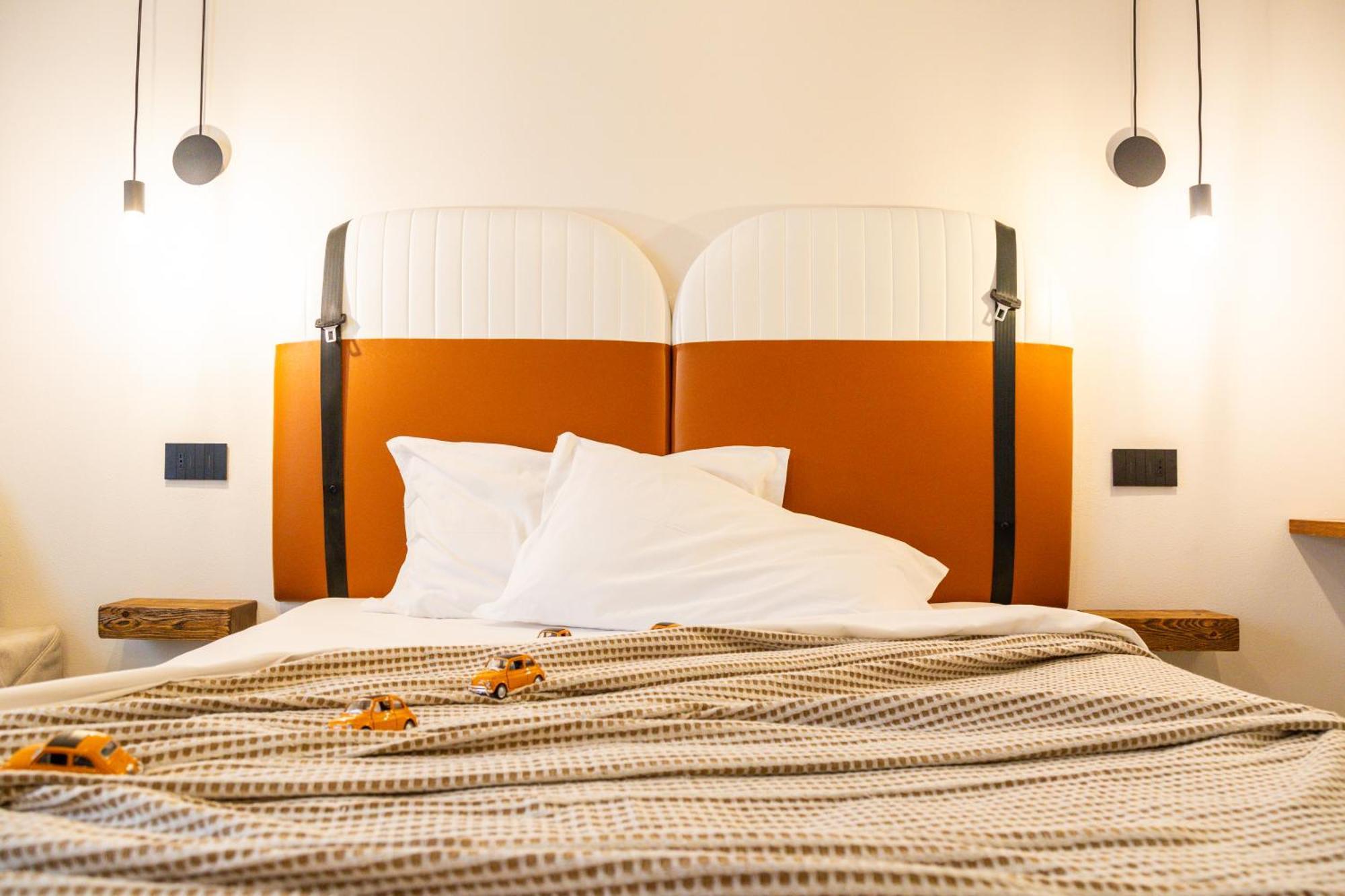 Iknos Accommodation トルトリ エクステリア 写真