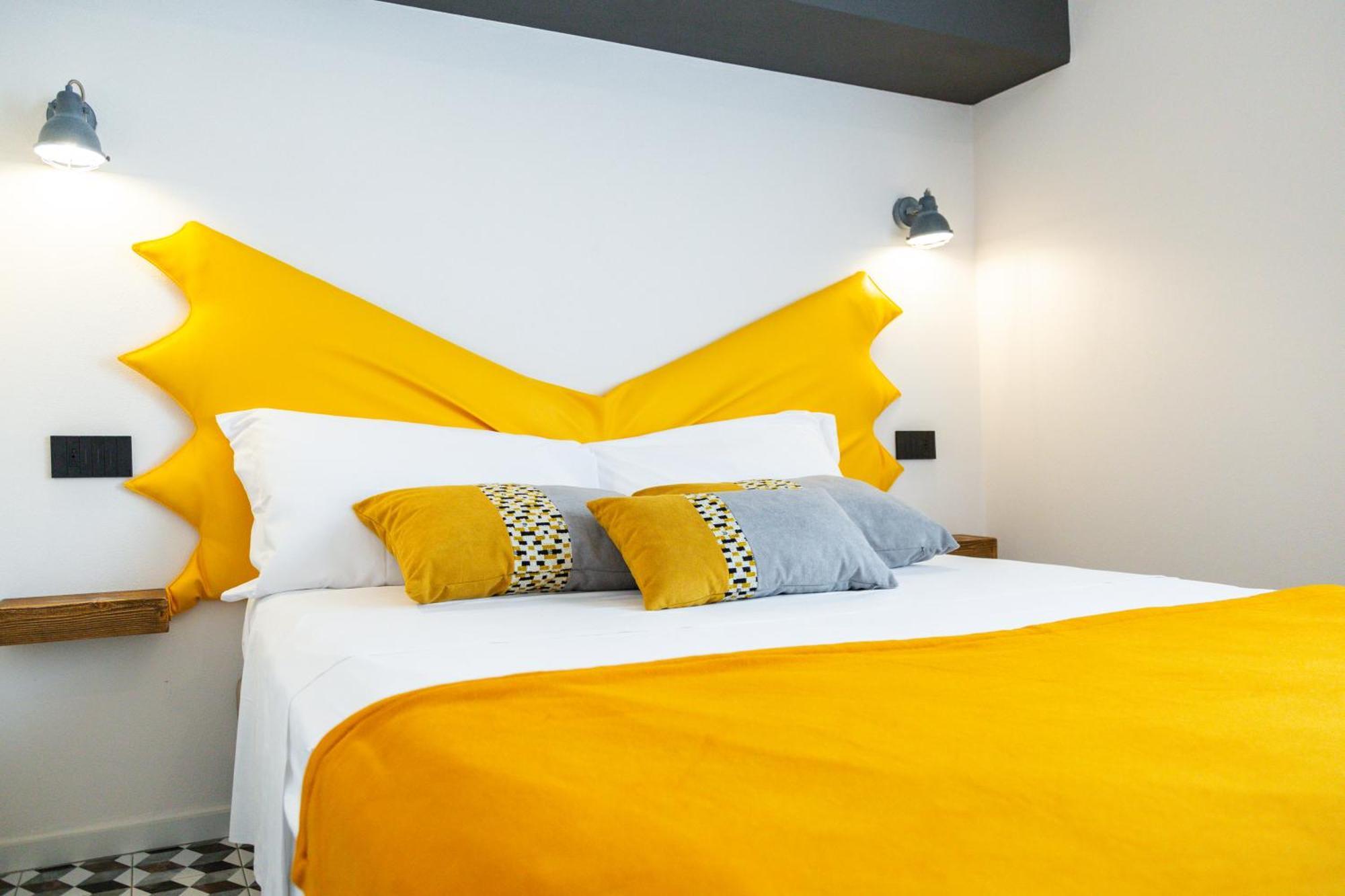 Iknos Accommodation トルトリ エクステリア 写真