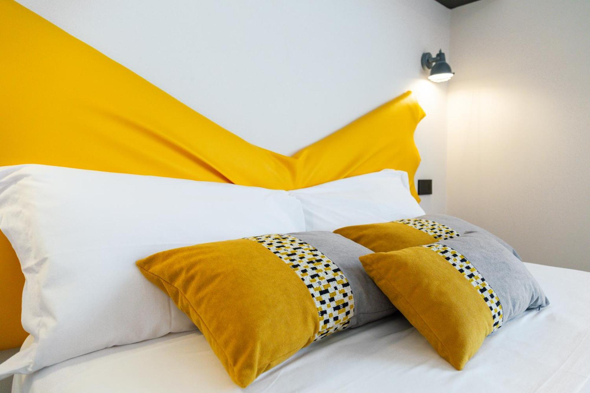 Iknos Accommodation トルトリ エクステリア 写真