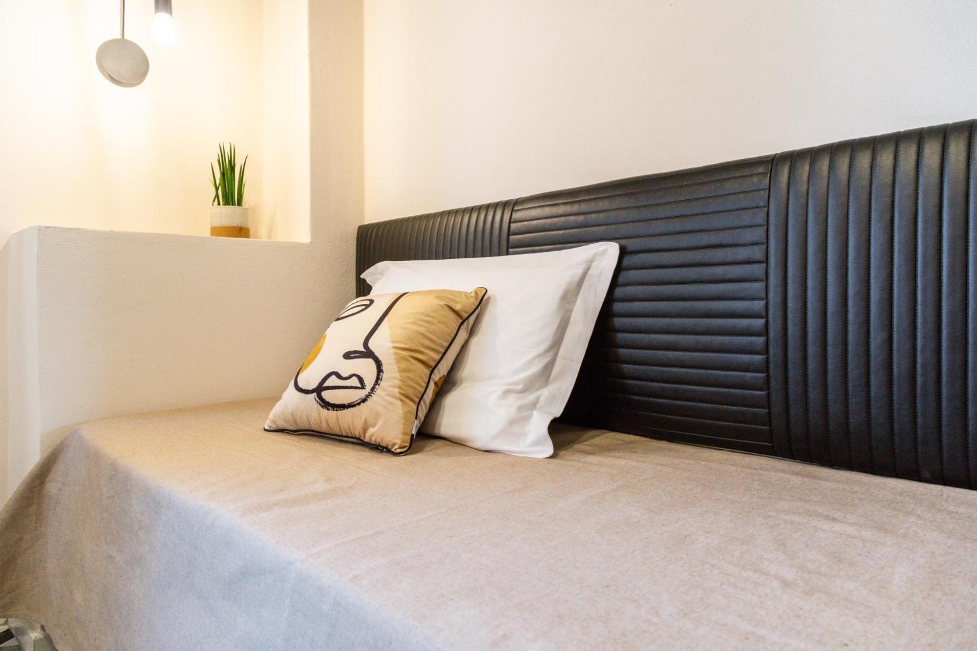 Iknos Accommodation トルトリ エクステリア 写真