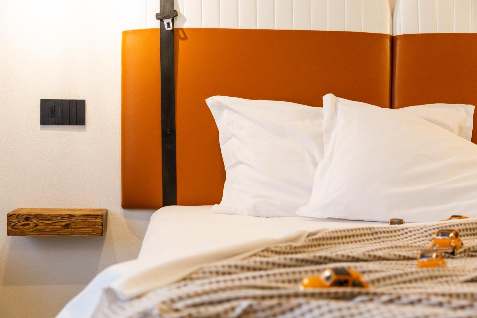 Iknos Accommodation トルトリ エクステリア 写真